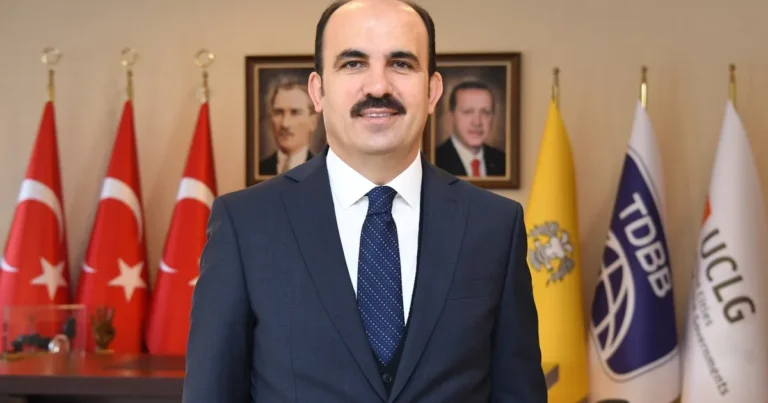 ihracat-sampiyonu-konyali-sanayicilere-baskan-altaydan-tebrik-BzGyAgms.webp