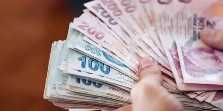 en-dusuk-maas-41-bin-lira-oldu-5-bin-de-yemek-parasi-verilecek-rTPb1Mb3.jpg