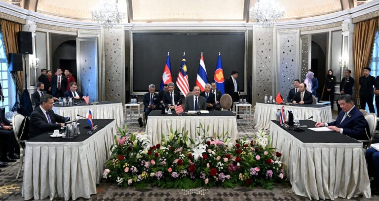 uzak-doguyu-sallayan-catismalardan-sonra-baris-gorusmesi-basladi-lRSdnz8t.jpg