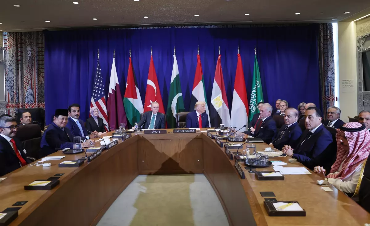 cumhurbaskani erdogan abd baskani trump ile gazze konulu bolgesel toplantiya katildi O8ZvWhEb