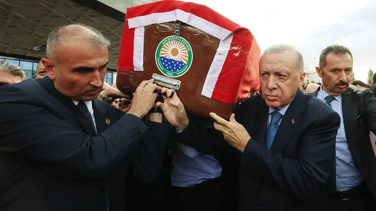erdogan hamdi kilic icin duzenlenen cenaze torenine katildi gorevlerini ihmal ettigine sahit olmadim 3yjulj3E