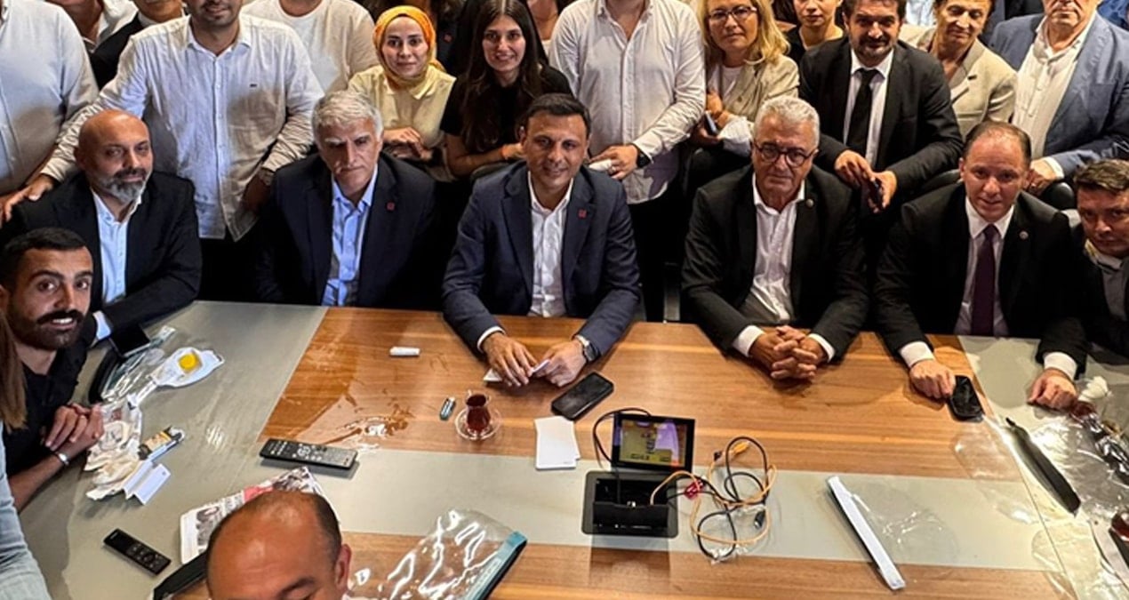 ozgur celik gorevimizin basindayiz chp teslim alinamaz PMvIijC8