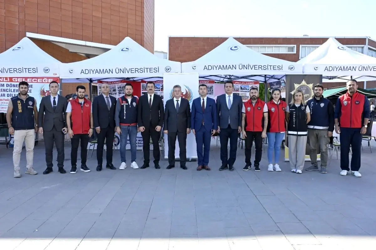 adiyaman emniyetinden ogrencilere guvenlik egitimi 69ngsDlj.jpg