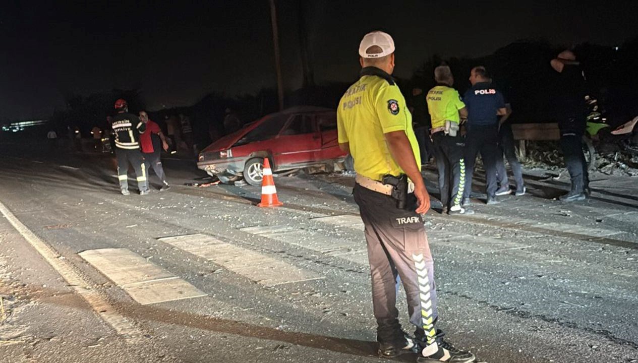 tarsusta feci kaza 1 olu 4 yarali QwISwOd9