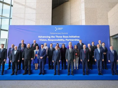 Numan Kurtulmuş, Üç Deniz Zirvesi’ne Katıldı