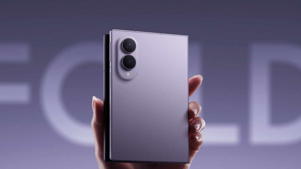 Samsungun katlanabilir telefonlari sahneye cikti iste yeni modeller qjDObkUT